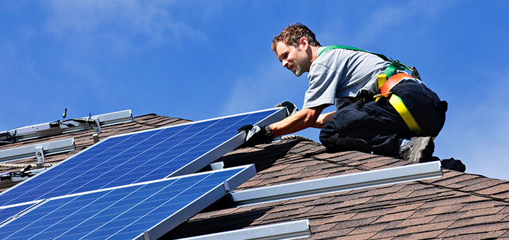 3 Easy Steps to Maintain your Solar Panels
