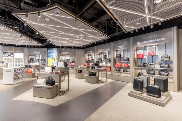 How to Optimize Efficiency & Customer Flow in Triangular Store Layout